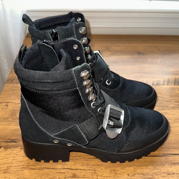 Steve Madden Shoes - Steve Madden combat boots